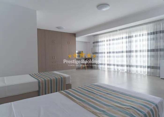 Aretousa Ena By Prestige Bookings *